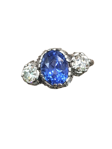 Bague ancienne fin XIXe en platine, saphir et diamants