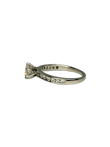48 Tiffany & Co - Bague solitaire en platine et diamant 58 Facettes 2201