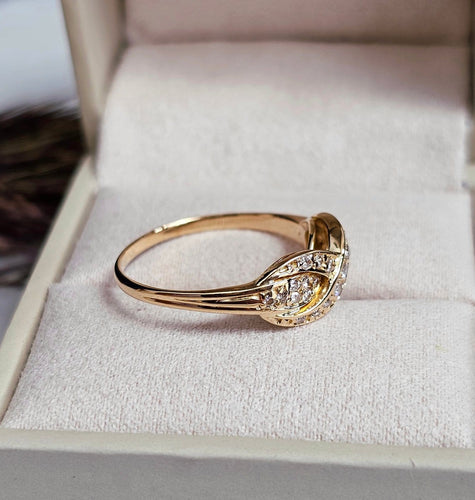 54 Bague vintage en or jaune et diamants 58 Facettes 761
