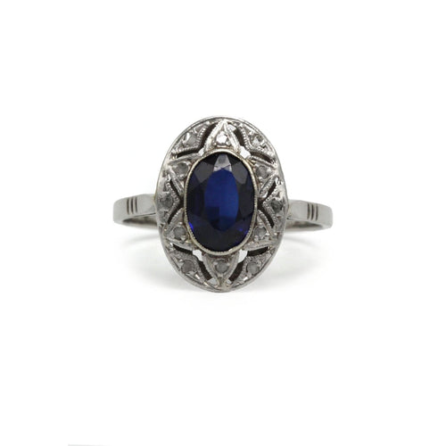 53 Art Déco - Bague en or blanc, platine, saphir et diamants 58 Facettes 260226R
