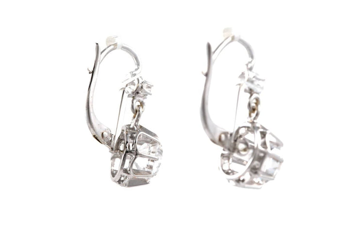 Boucles d'oreilles en or blanc 18 carats serties de zirconiums 58 Facettes B893
