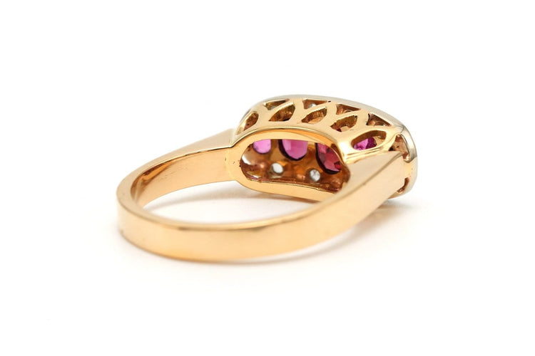 56 Art Déco - Bague en or jaune, rubis et diamants 58 Facettes 22751