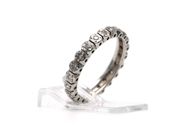 Bague 51 Alliance américaine en or blanc 18 carats et diamants 58 Facettes 23718