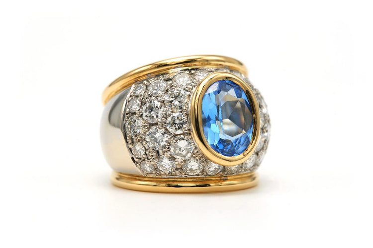 56 Bague contemporaine en or jaune et blanc 18 ct, topaze et diamants 58 Facettes 23696