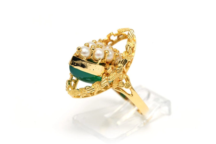 59 Années 50 - Bague en or jaune, perles et chrysoprase 58 Facettes B862