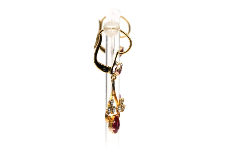 Art nouveau - Boucles d'oreilles en or jaune, rubis et perles 58 Facettes B864