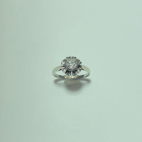 Bague en or blanc 18 carats avec diamant