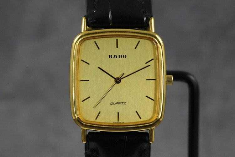 Montre Rado - Montre Tank Quartz en plaqué or 58 Facettes TOT-01399