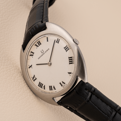 Universal Genève C-Shape - Montre 842111 en acier 58 Facettes TOT-10694