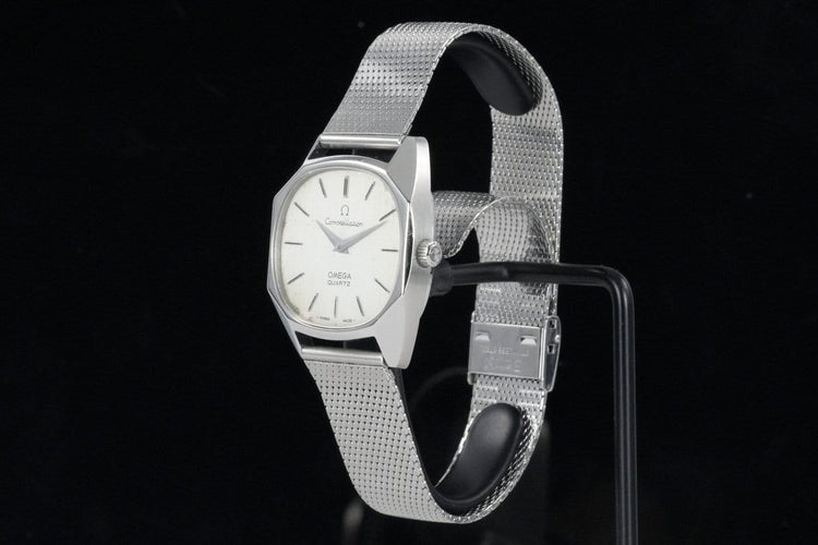 Montre Omega Constellation - Montre en acier, 1976 58 Facettes TOT-10477