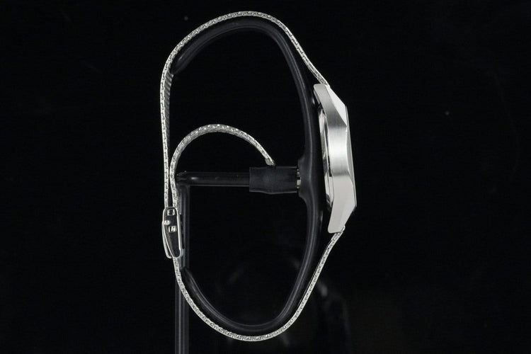 Montre Omega Constellation - Montre en acier, 1976 58 Facettes TOT-10477