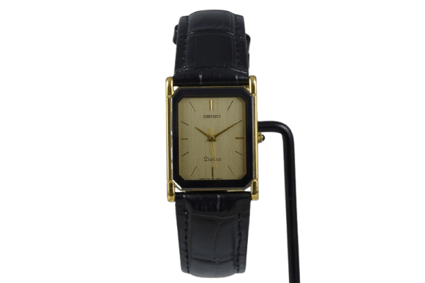 Montre Seiko Dolce Tank - Montre quartz en acier 58 Facettes TOT-11278