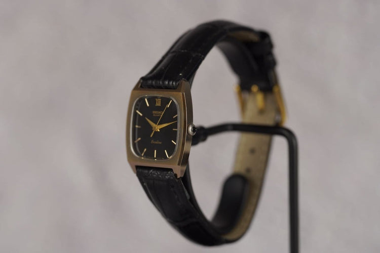Montre Seiko Exceline Tonneau - Montre en acier 58 Facettes TOT-11118