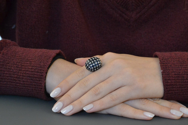Bague 56 Bague en or blanc 18K avec saphirs et diamants 58 Facettes 27890