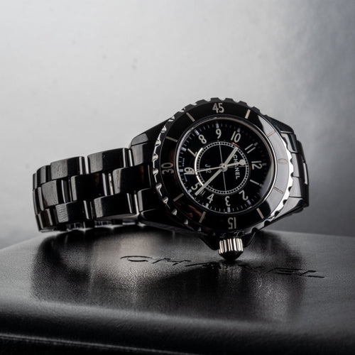 Chanel J12 - Montre H0682 en céramique noire 58 Facettes TOT-01990