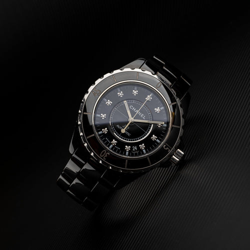 Chanel J12 - Montre H1626 en céramique noire et diamants 58 Facettes TOT-02021
