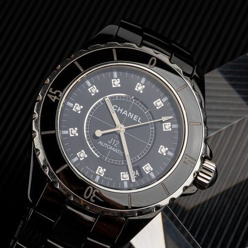 Chanel J12 - Montre H1626 en céramique noire et diamants 58 Facettes TOT-02021