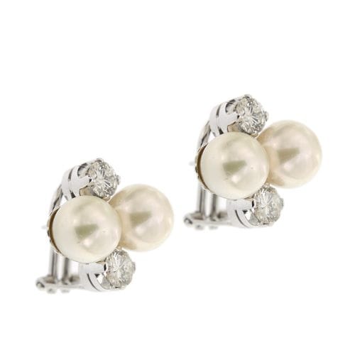 Boucles d'oreilles Boucles d’oreilles - Puces en or blanc 18 ct, perles et diamants 58 Facettes 32450