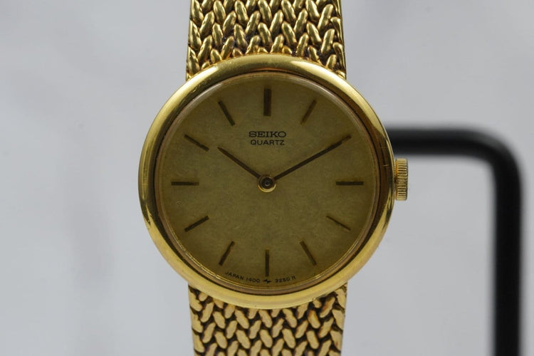 Montre Seiko Quartz - Montre femme en acier 58 Facettes TOT-11206