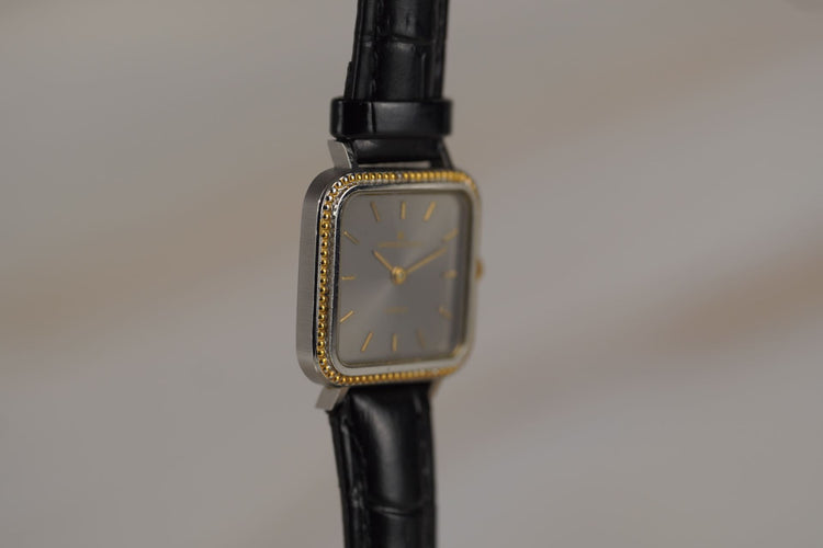 Universal Genève Quartz - Montre femme en acier 58 Facettes TOT-10715