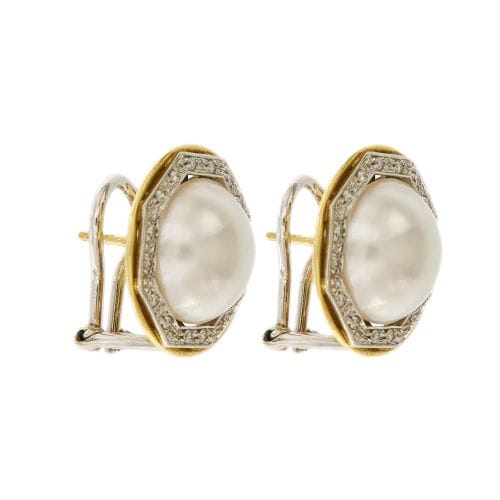 Boucles d'oreilles Boucles d’oreilles - Puces en or jaune et blanc 18 ct, perles mabé et diamants 58 Facettes 26824
