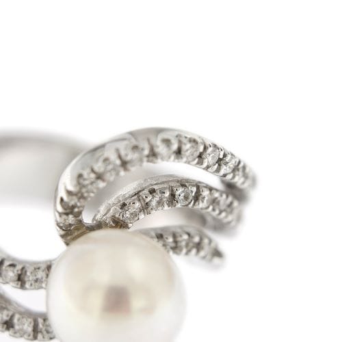 Bague Bague contrarié en or blanc 18 ct avec perle et diamants 58 Facettes 19280
