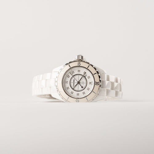 Chanel J12 - Montre en céramique blanche et diamants 58 Facettes TOT-02272