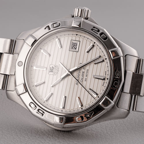 TAG Heuer AquaRacer - Montre Calibre 5 en acier 58 Facettes TOT-02445