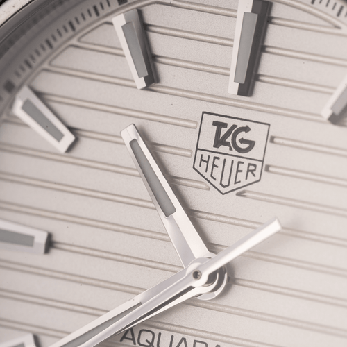 TAG Heuer AquaRacer - Montre Calibre 5 en acier 58 Facettes TOT-02445