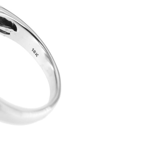 Bague Bague contrariée en or blanc 18 ct pavée de diamants 58 Facettes 29142