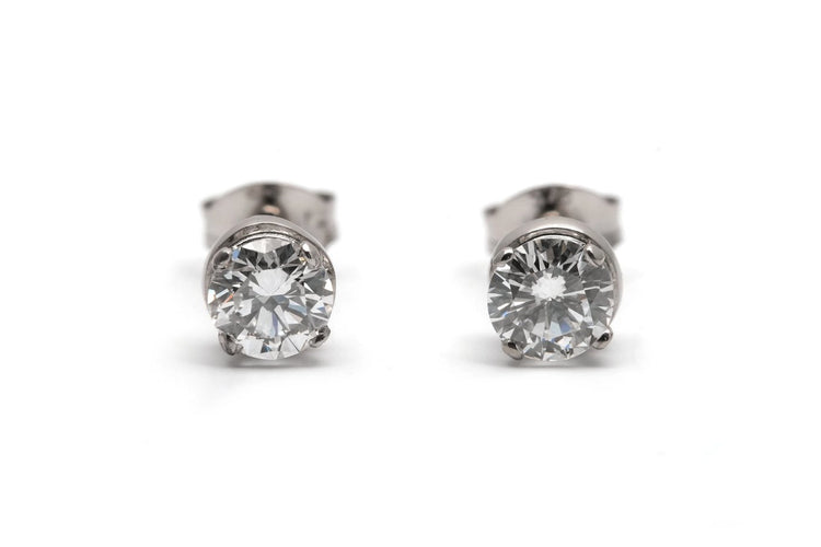 Boucles d'oreilles Boucles d'oreilles contemporaines en or blanc et diamants 58 Facettes 23941