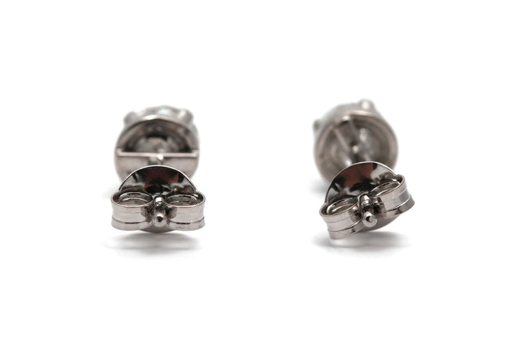 Boucles d'oreilles Boucles d'oreilles contemporaines en or blanc et diamants 58 Facettes 23941