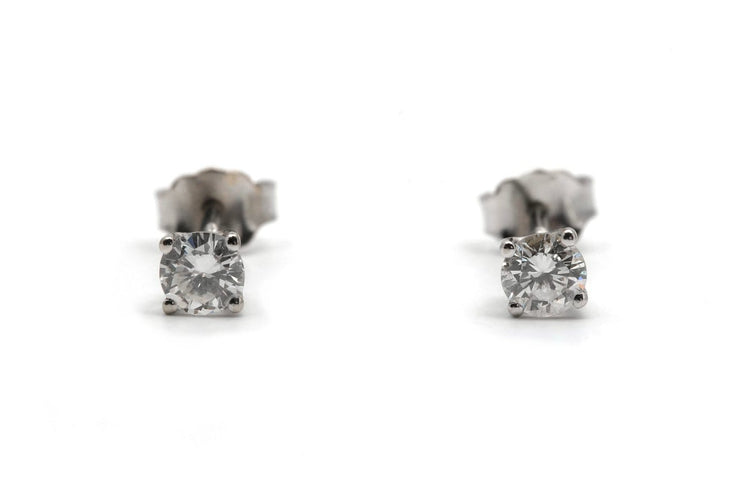 Boucles d'oreilles Boucles d'oreilles contemporaines en or blanc 18 carats et diamants 58 Facettes B929