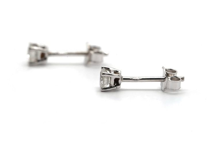 Boucles d'oreilles Boucles d'oreilles contemporaines en or blanc 18 carats et diamants 58 Facettes B929