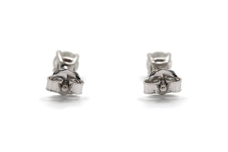 Boucles d'oreilles Boucles d'oreilles contemporaines en or blanc 18 carats et diamants 58 Facettes B929