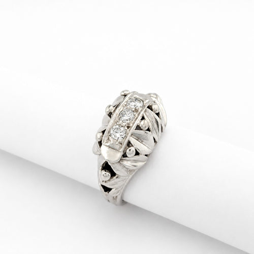 55 Bague ancienne en or blanc et diamants 58 Facettes 37833