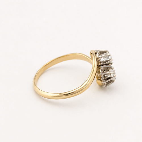 55 Toi et Moi - Bague ancienne en or jaune et diamants 58 Facettes 36955