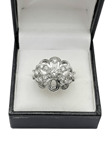 Bague 52 Bague bombée vintage en or 18K, platine et diamants 58 Facettes AX/713/00/B