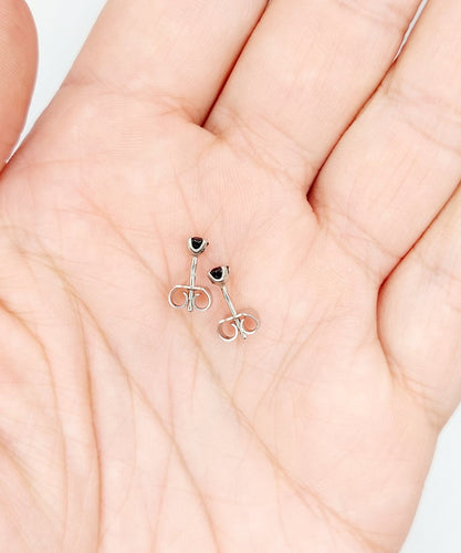 Boucles d'oreilles vintage en or blanc et saphirs 58 Facettes A07555
