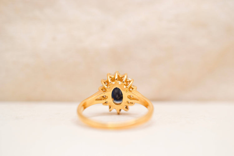 https://cdn.shopify.com/s/files/1/0963/7950/2920/files/bague-ancienne-marguerite_3f9c4bac-697e-4d1d-b26e-69c2bda39a1e.jpg?v=1788344569