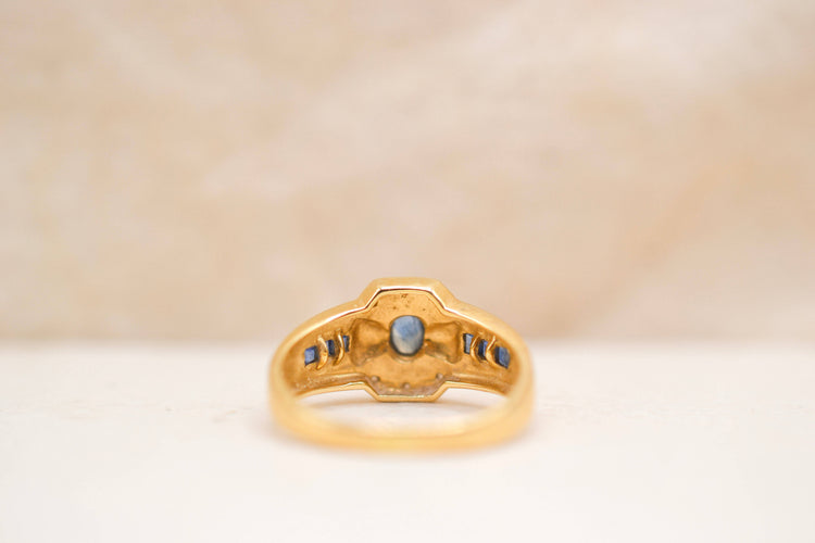 https://cdn.shopify.com/s/files/1/0963/7950/2920/files/bague-bandeau-vintage-art-deco-or-jaune.jpg?v=1788346142