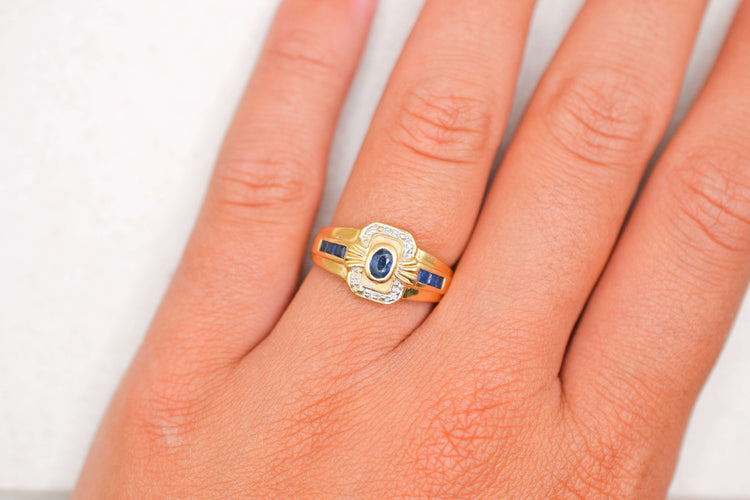 https://cdn.shopify.com/s/files/1/0963/7950/2920/files/bague-vintage-art-deco-style.jpg?v=1788346143