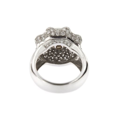 Bague 57 Bague fleur en or blanc 18 ct avec perle et diamants 58 Facettes 10510
