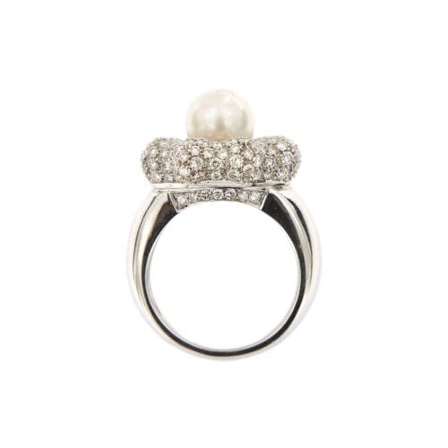 Bague 57 Bague fleur en or blanc 18 ct avec perle et diamants 58 Facettes 10510