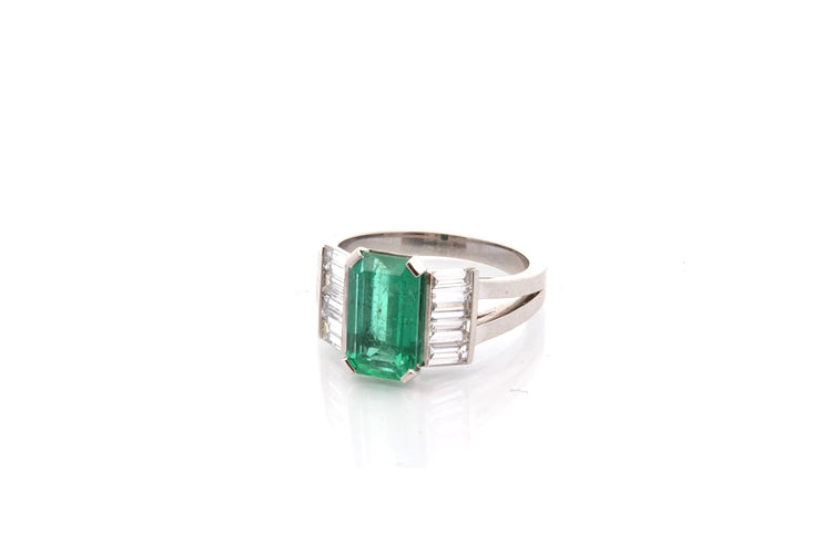 Bague 53 Bague émeraude 2,27 ct et diamants en platine 58 Facettes 26629-27145