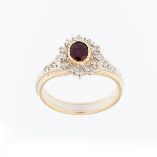 56 Bague milieu XXe en or jaune et blanc 18 carats, diamants et rubis 58 Facettes A1507