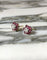 Puces d'oreilles en or blanc et jaune 18K, rubis et diamants 58 Facettes 278