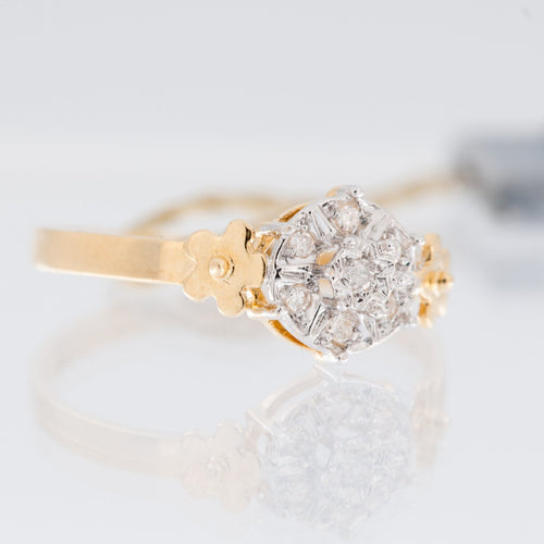 55 Bague milieu XXe siècle en or jaune et blanc avec diamants 58 Facettes A1522