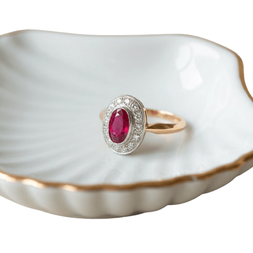 55.5 Bague entourage ancienne en or rose avec rubis et diamants taille ancienne 58 Facettes HJ062642