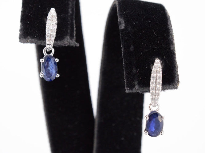 Boucles d'oreilles en or blanc avec diamants et saphirs 58 Facettes 2031